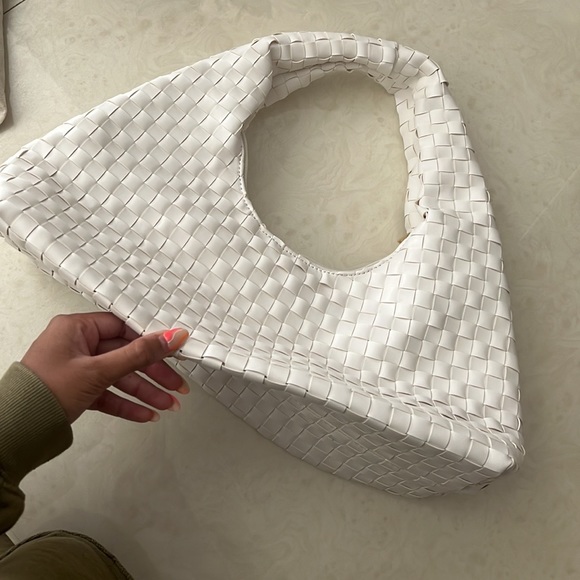 JustFab Handbags - White bag